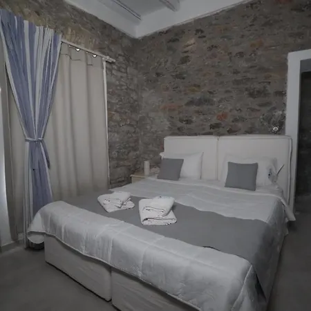 Thomas On The Appartamento *