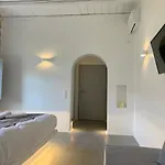 Thomas On The Apartamento *