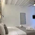 Thomas On The Apartamento