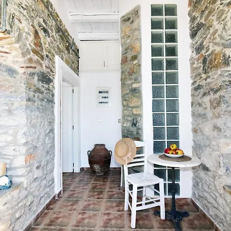 Thomas On The Appartement *