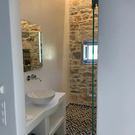 Thomas On The Appartement