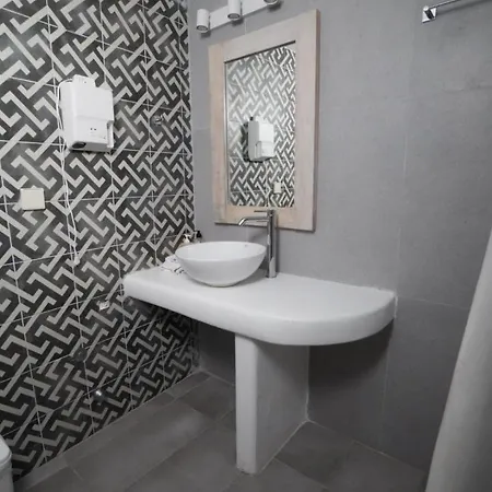 Thomas On The Appartement