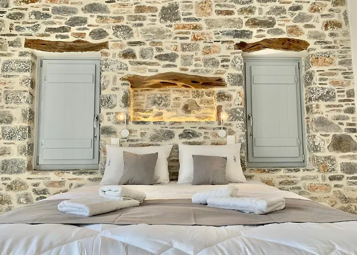 Thomas On The Apartamento Katápola