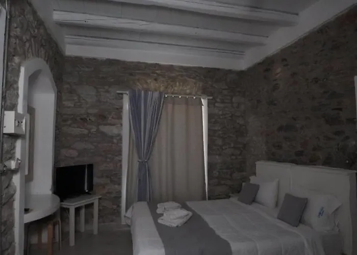 Thomas On The Apartamento *